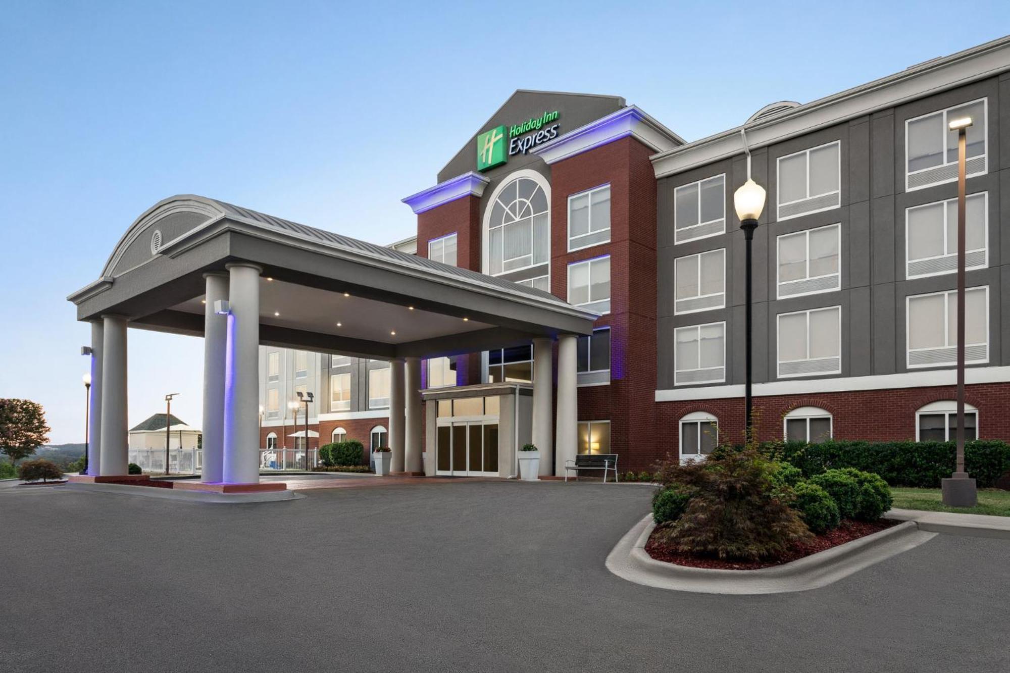 Holiday Inn Express Birmingham Irondale East By Ihg Exterior photo