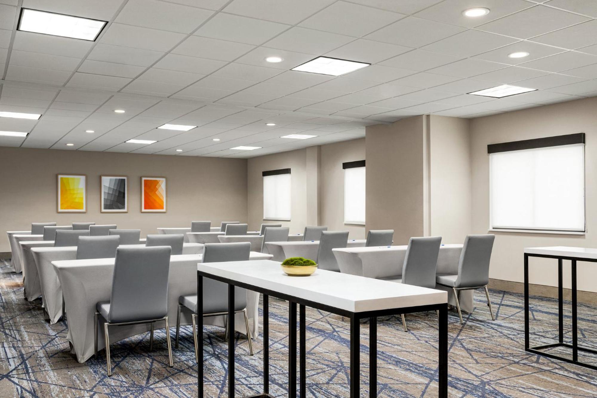 Holiday Inn Express Birmingham Irondale East By Ihg Exterior photo