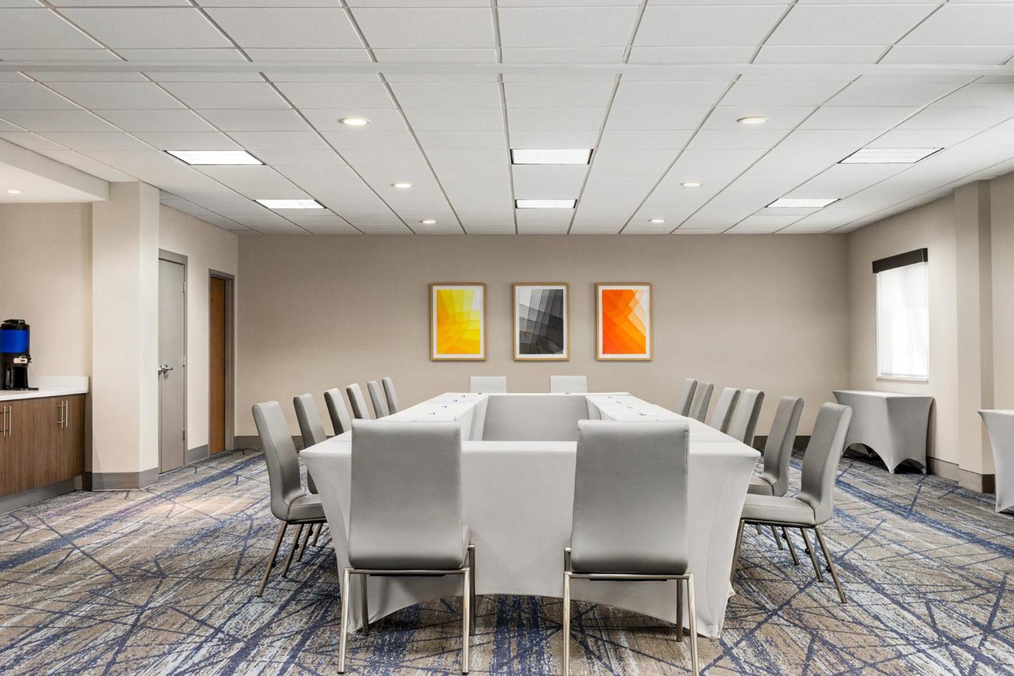 Holiday Inn Express Birmingham Irondale East By Ihg Exterior photo