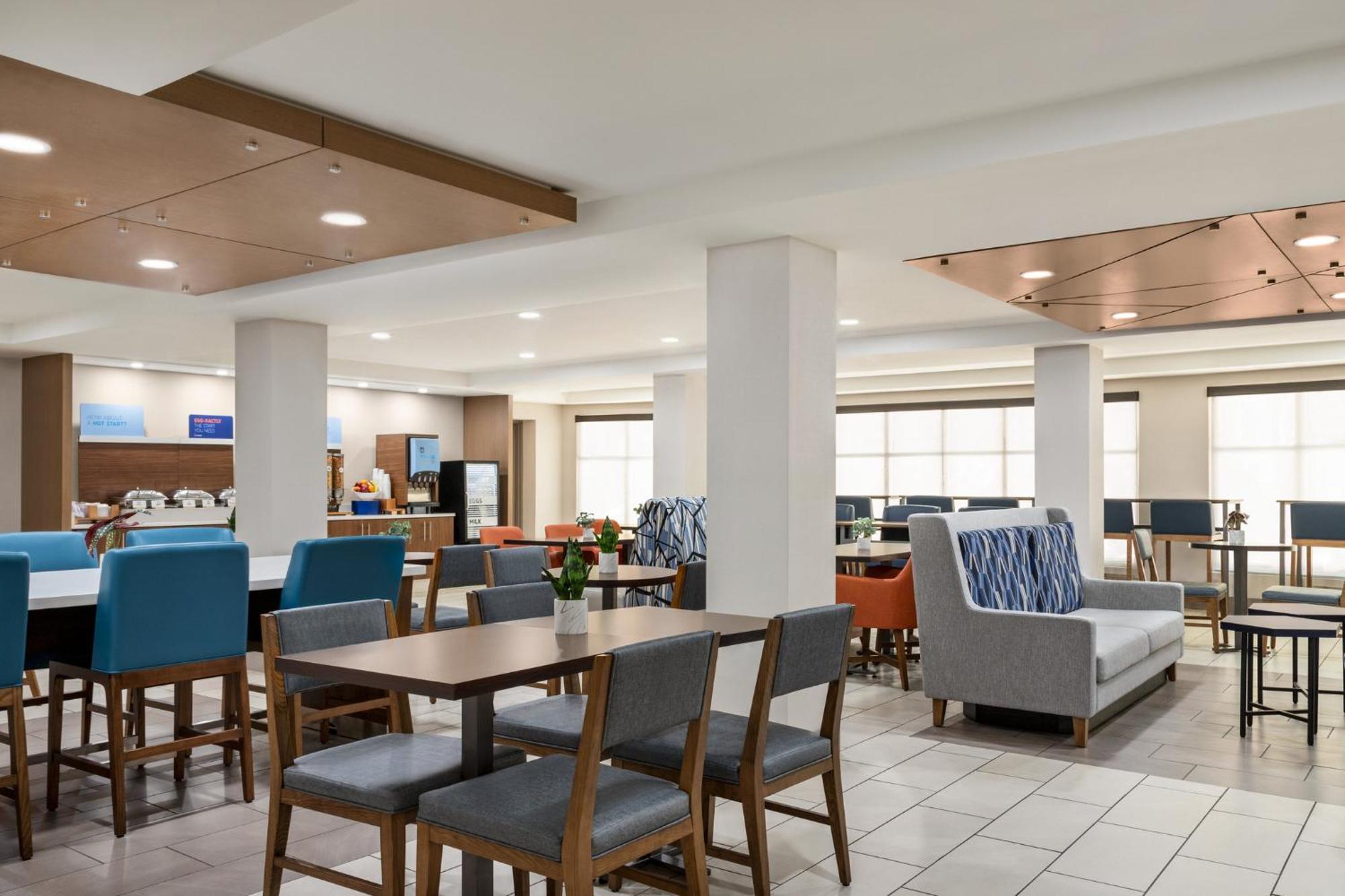 Holiday Inn Express Birmingham Irondale East By Ihg Exterior photo