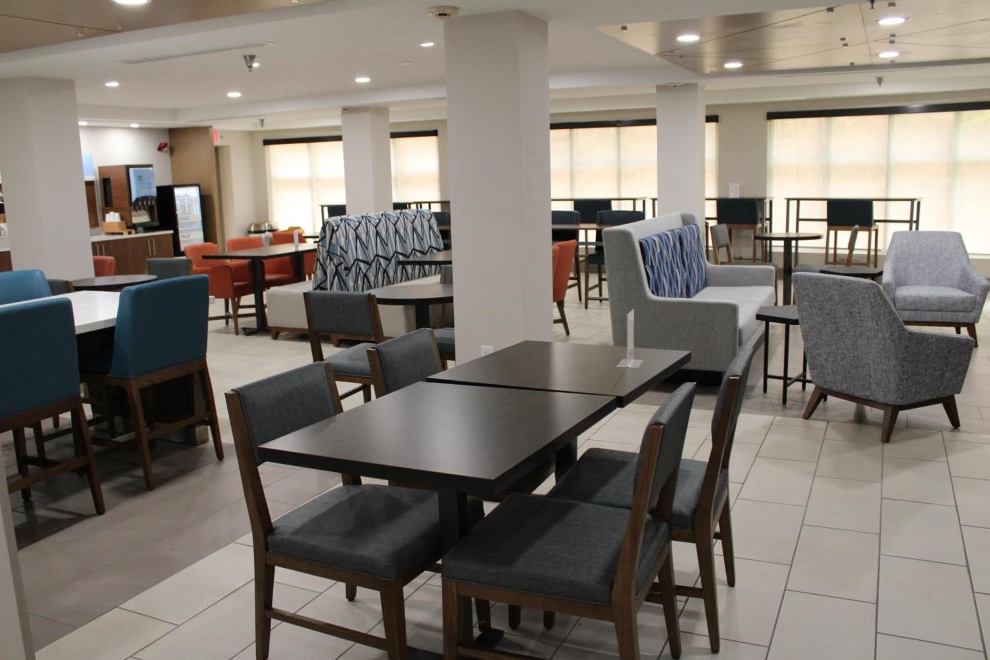 Holiday Inn Express Birmingham Irondale East By Ihg Exterior photo