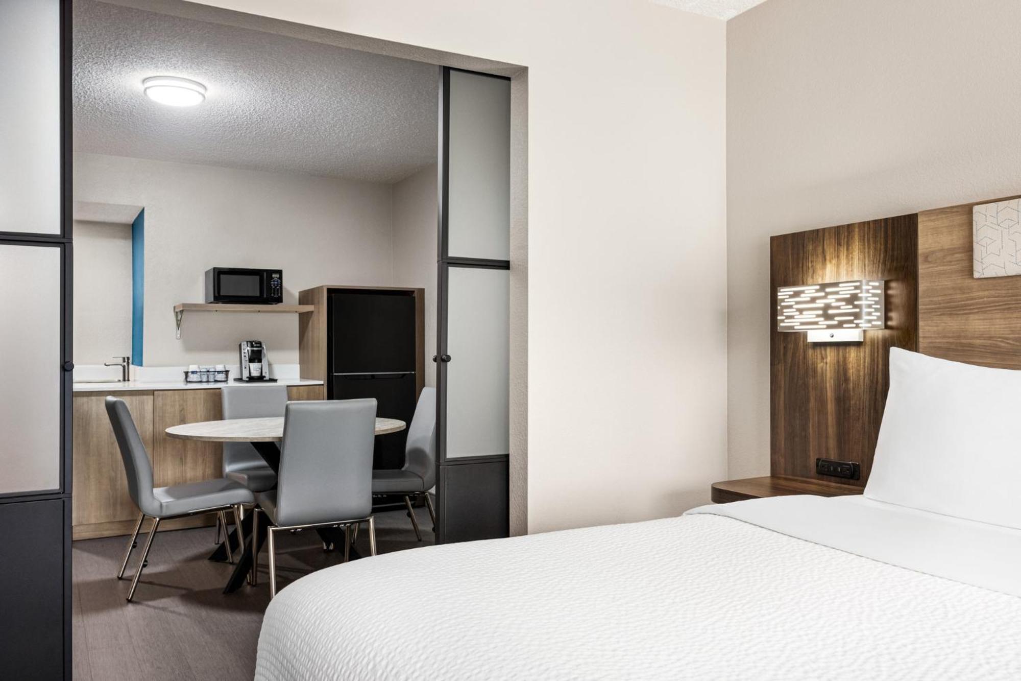 Holiday Inn Express Birmingham Irondale East By Ihg Exterior photo