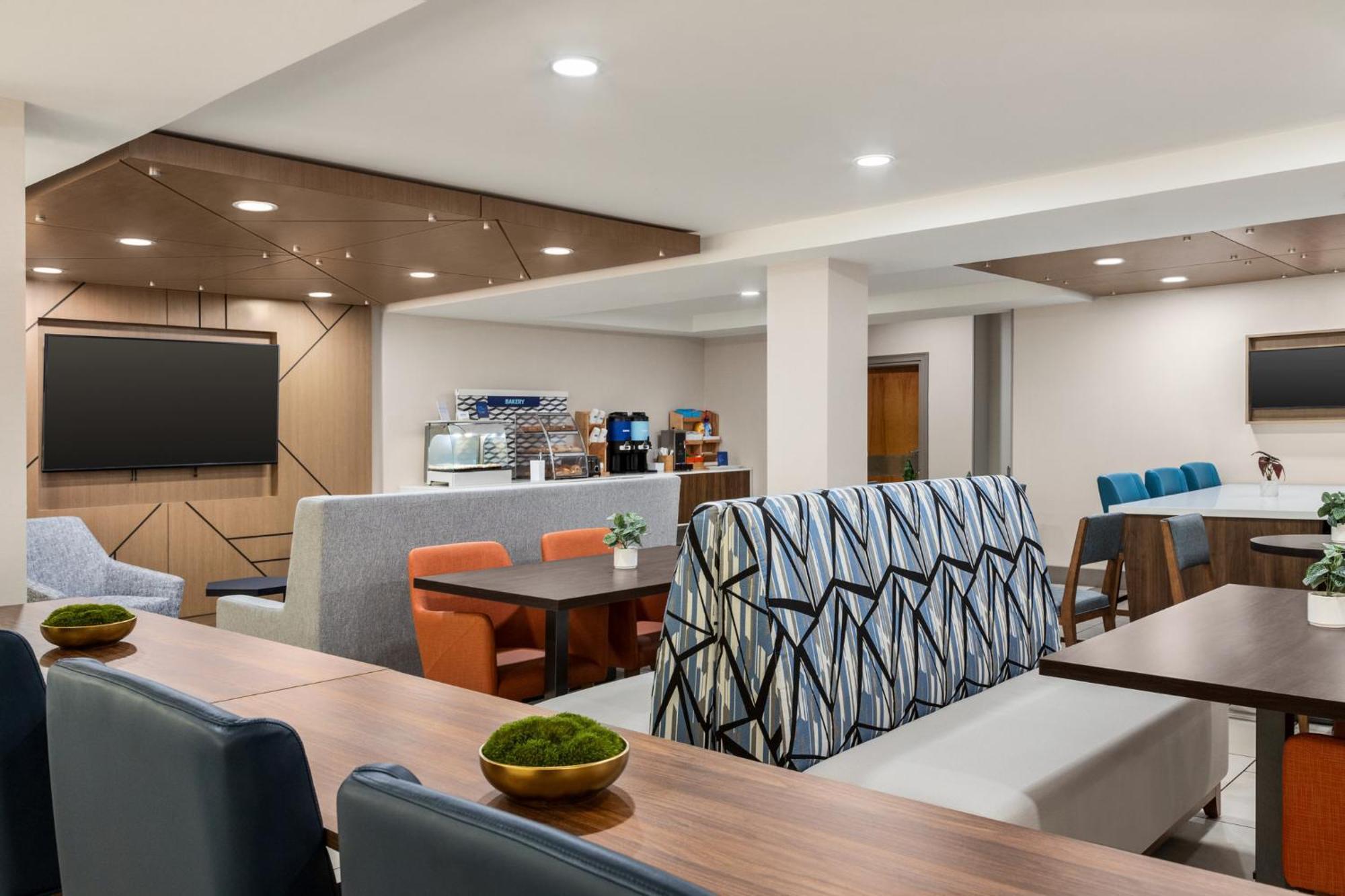 Holiday Inn Express Birmingham Irondale East By Ihg Exterior photo