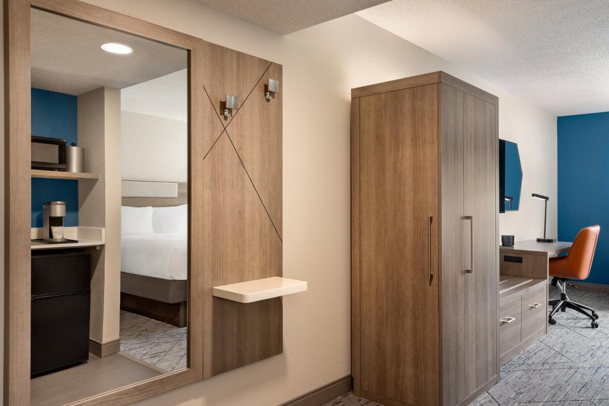 Holiday Inn Express Birmingham Irondale East By Ihg Exterior photo